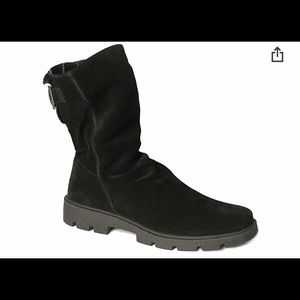 The Flexx Suede Movin’ Up Lug Boot Black NWOT